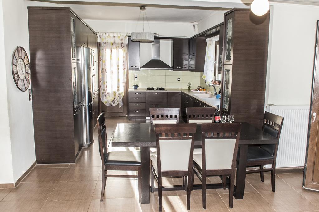 House Veggera - Private Swimming Pool Guest House Pombia Екстериор снимка