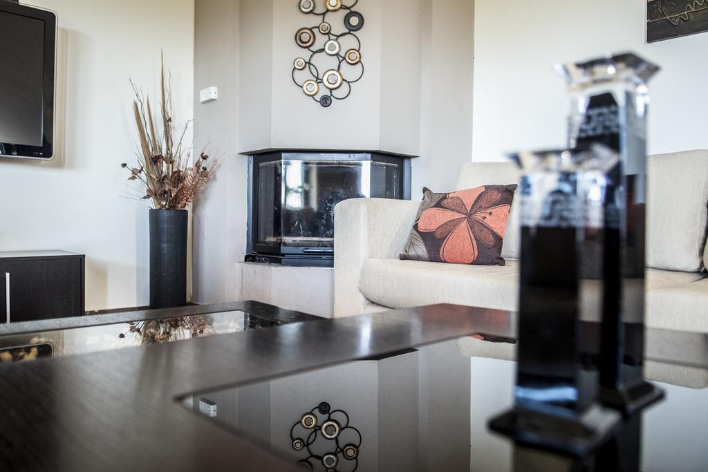 House Veggera - Private Swimming Pool Guest House Pombia Екстериор снимка