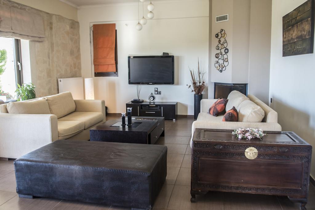 House Veggera - Private Swimming Pool Guest House Pombia Екстериор снимка